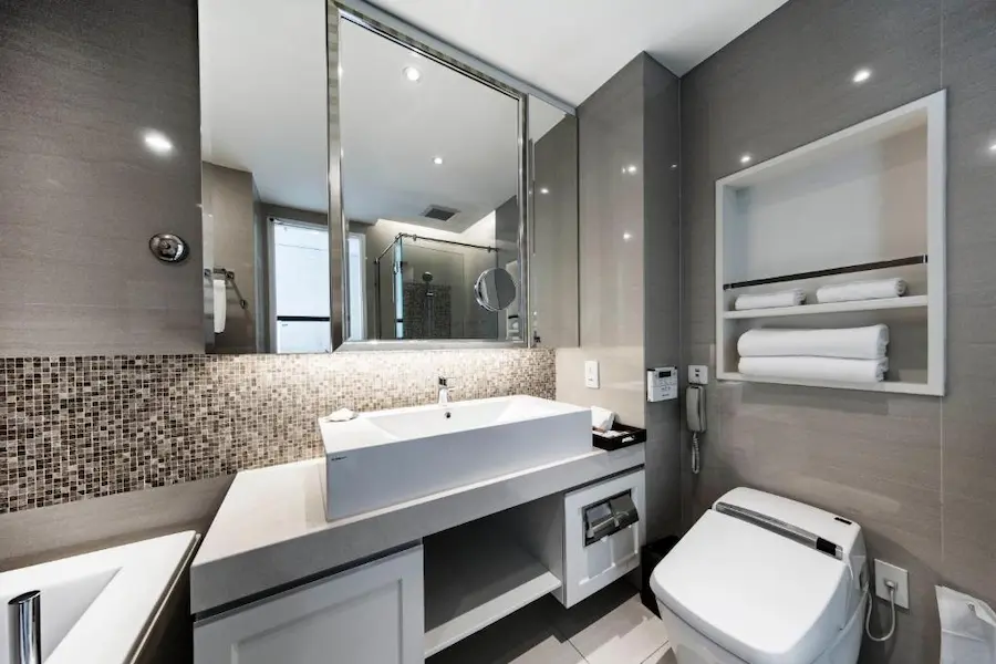 Grande Centre Point Hotel Terminal21