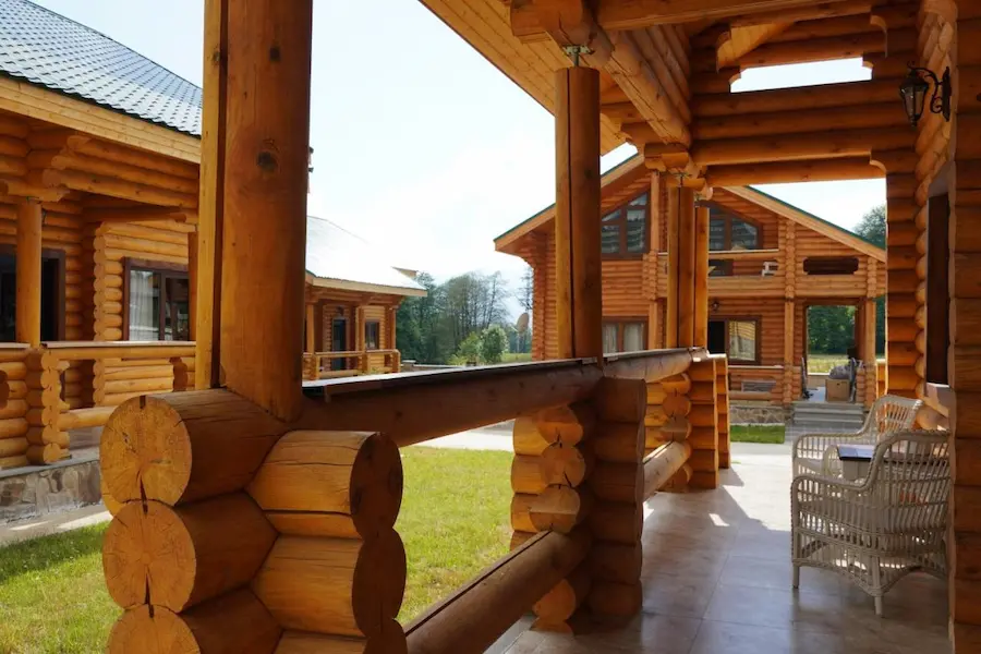 LOG HOUSE