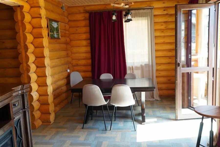 LOG HOUSE