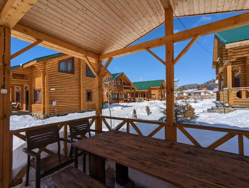 LOG HOUSE